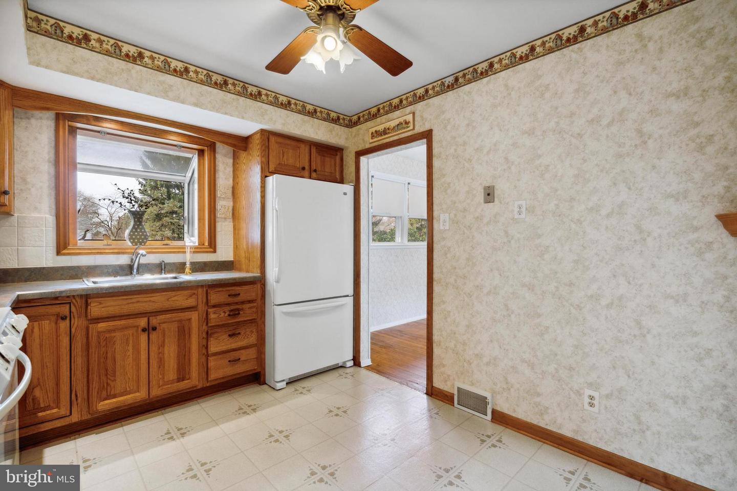 742 Cheryl Dr