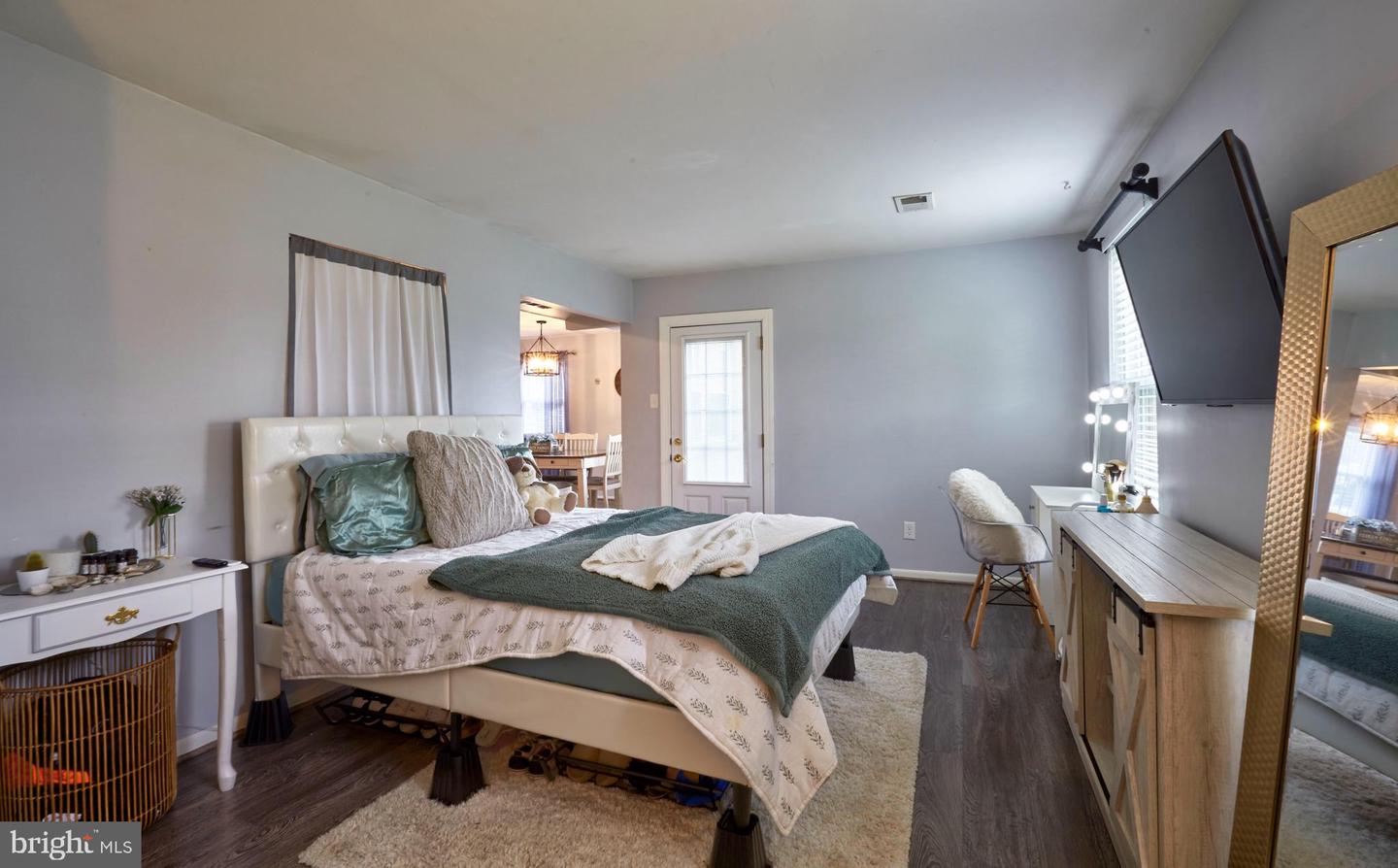 6437 Thomas Paine Ct