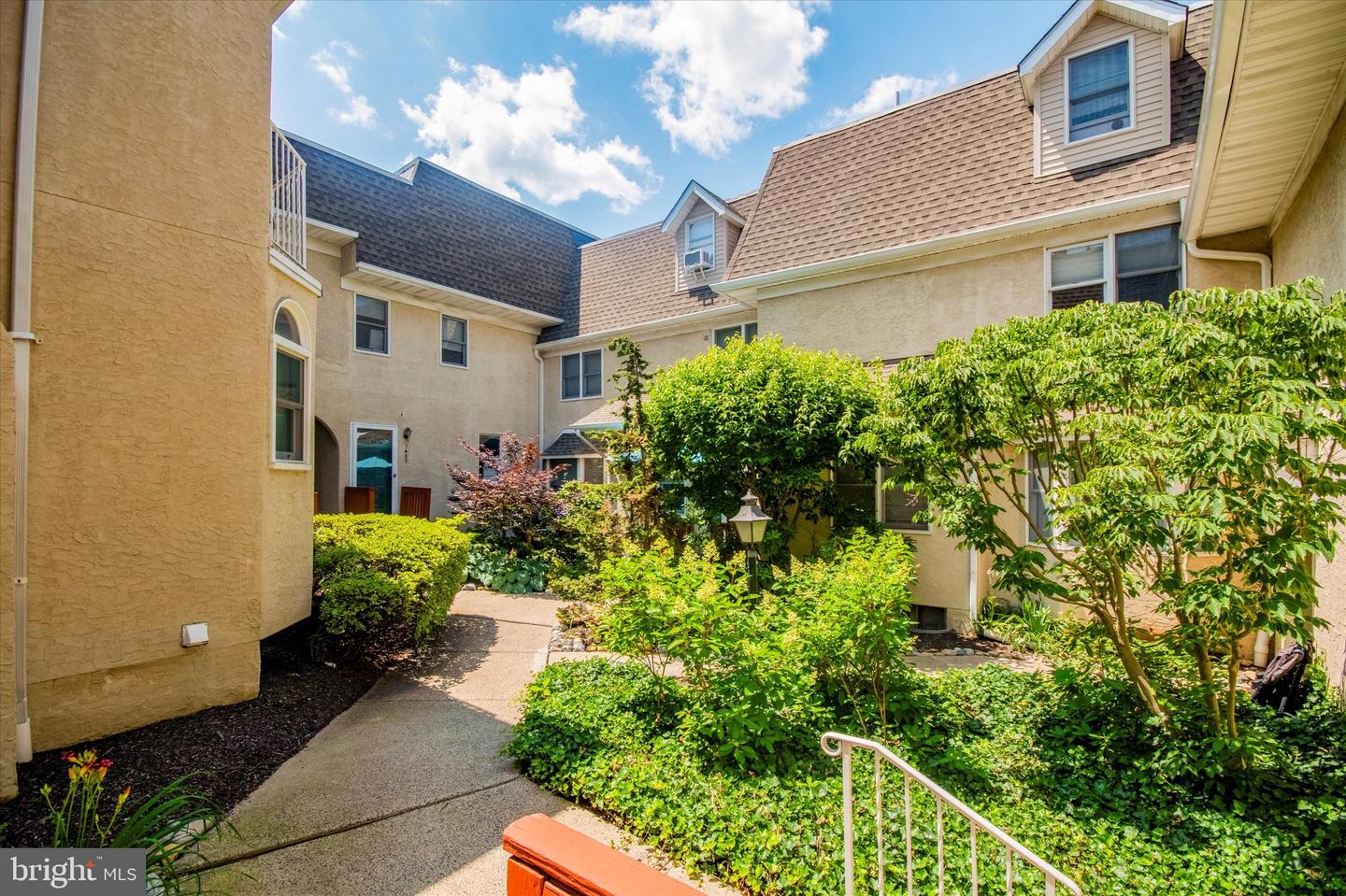 1413 Kathleen Ct