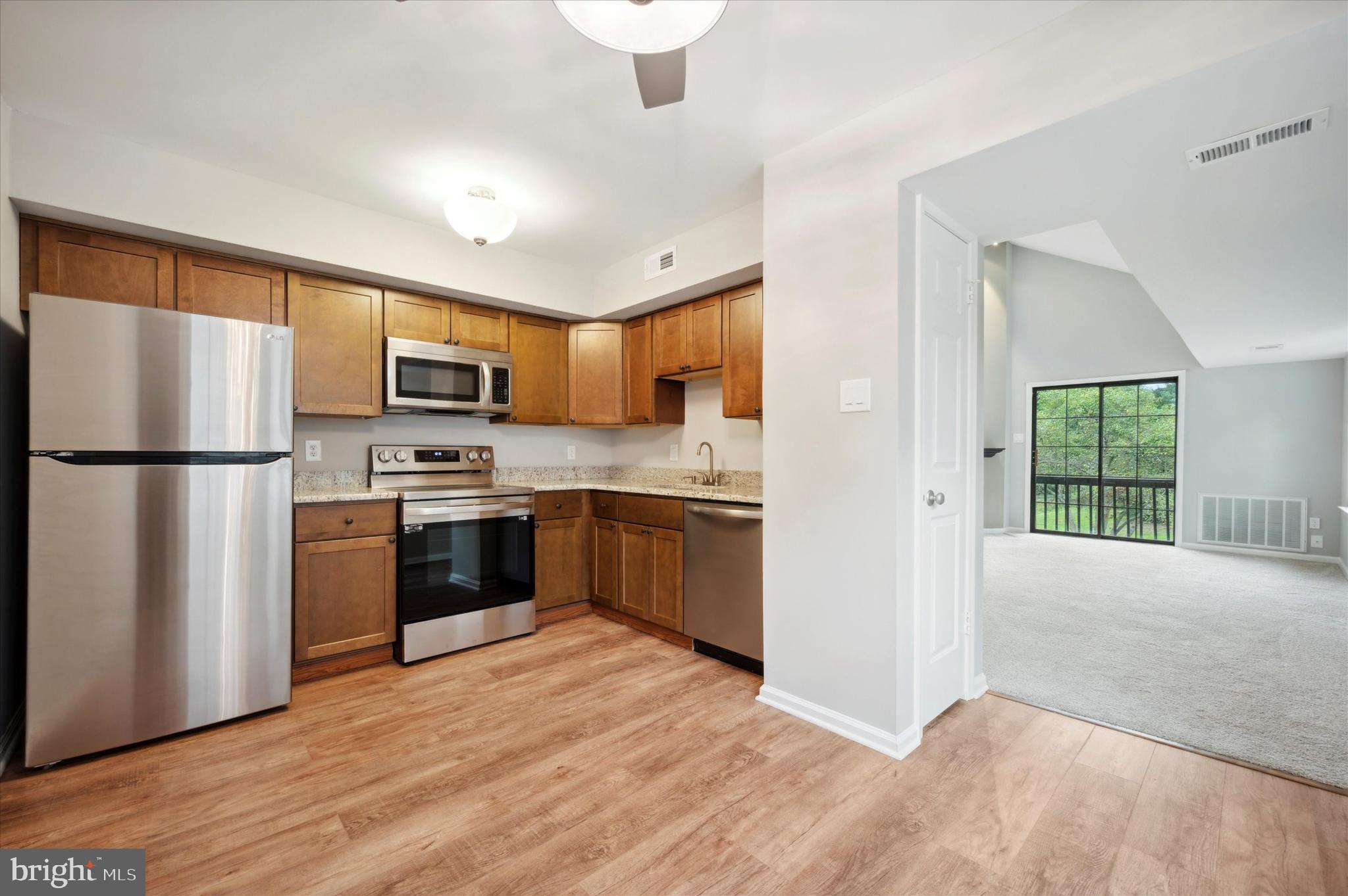 454 Redbud Ct