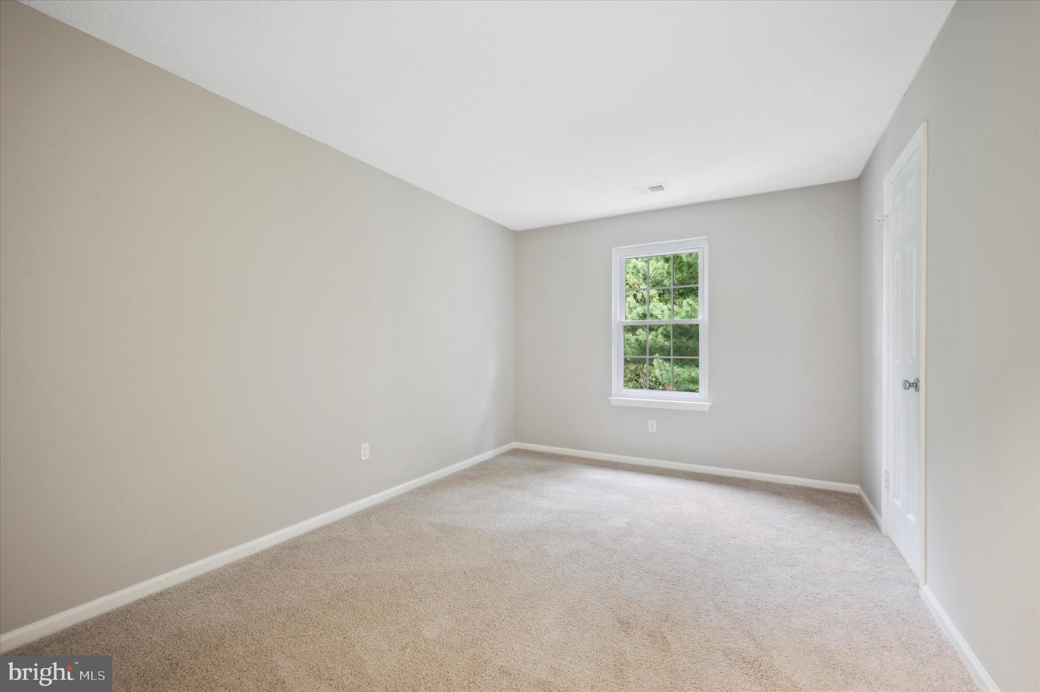 454 Redbud Ct