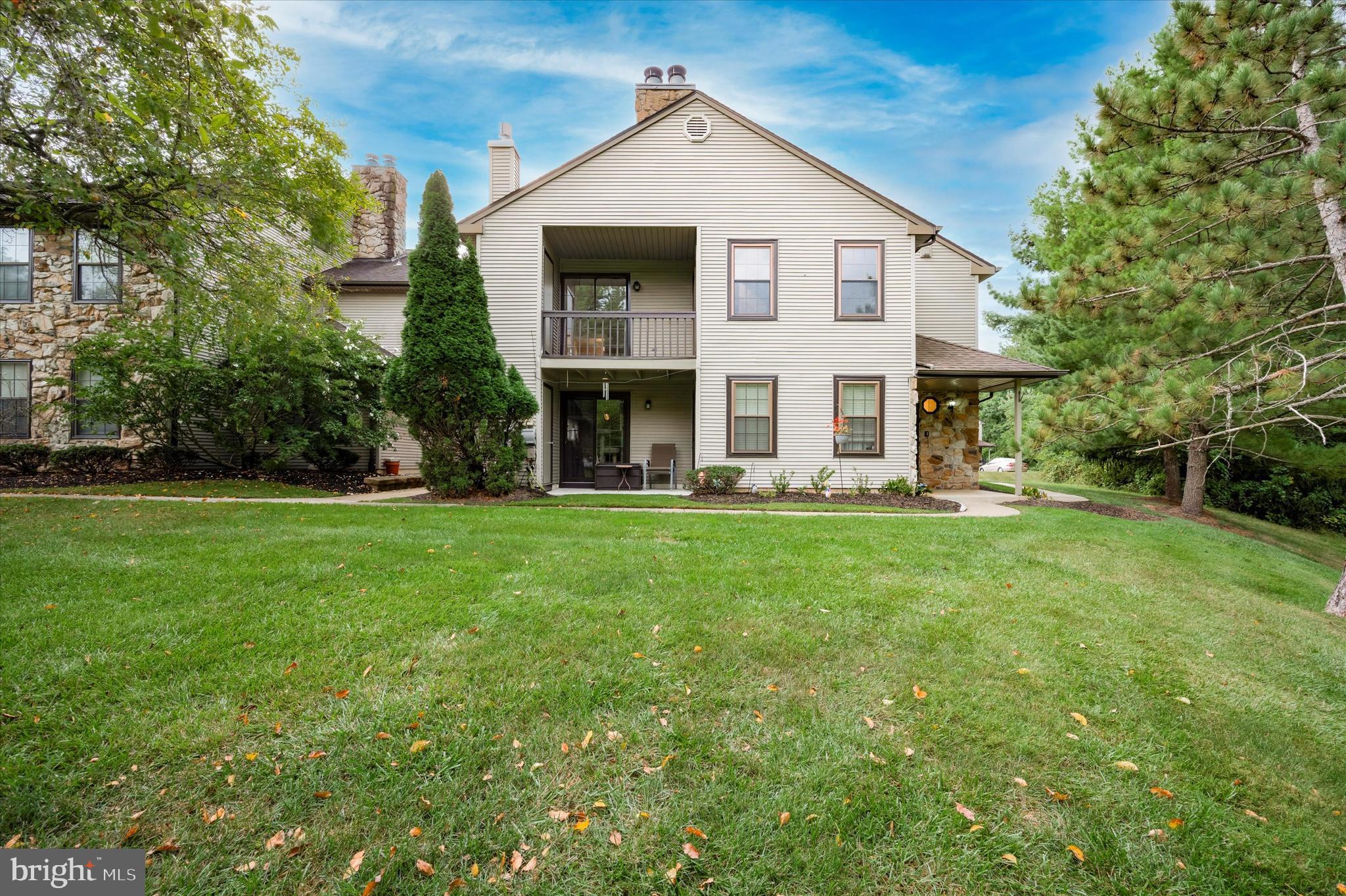 454 Redbud Ct