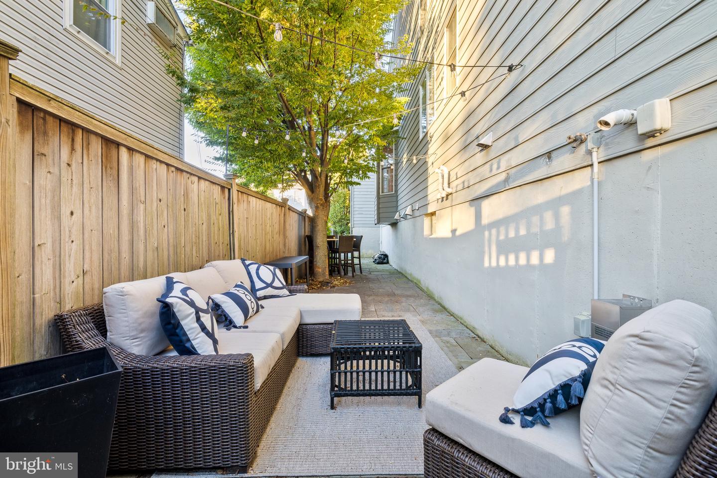 199 N Hamilton STREET