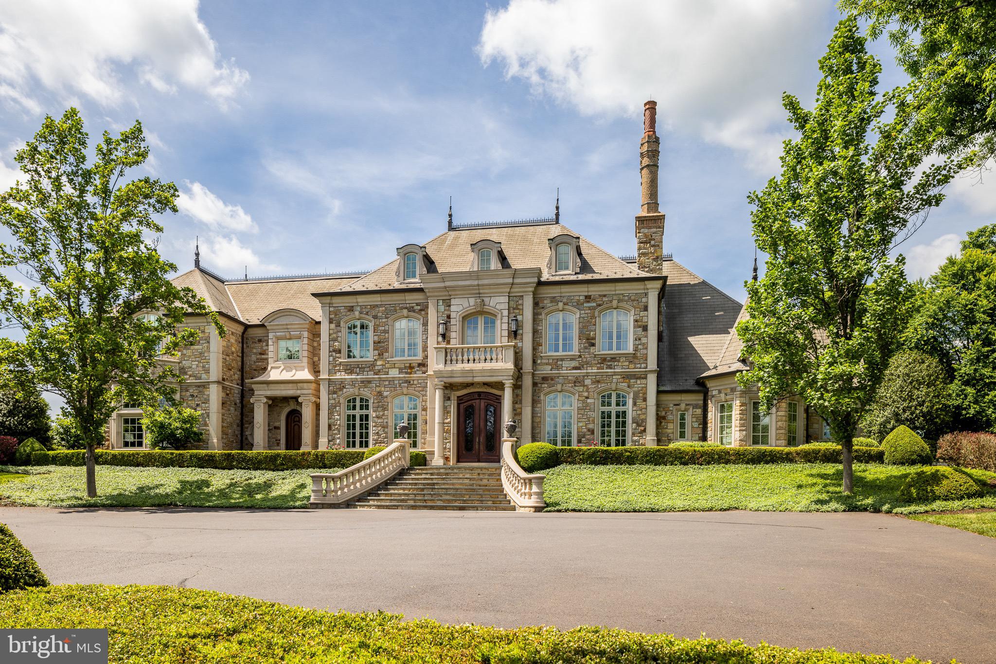 5965 Pidcock Creek ROAD