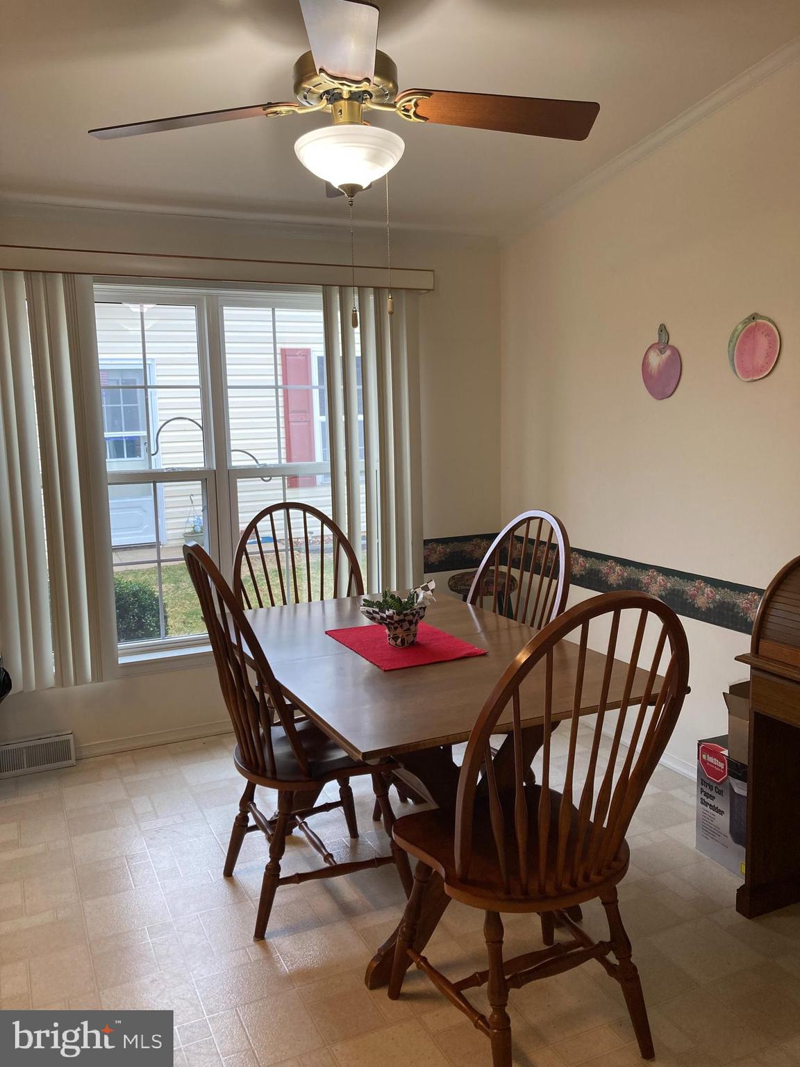 530 Honeysuckle Ct