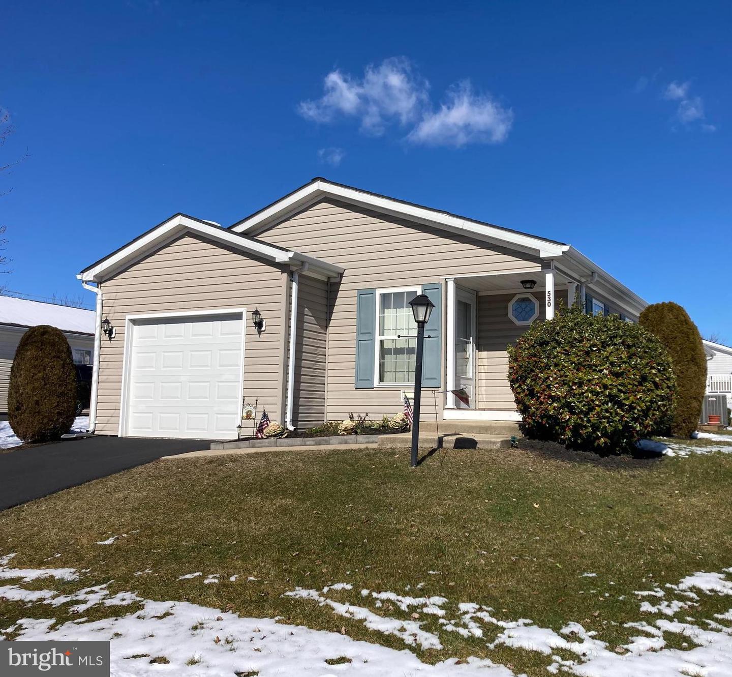 530 Honeysuckle Ct