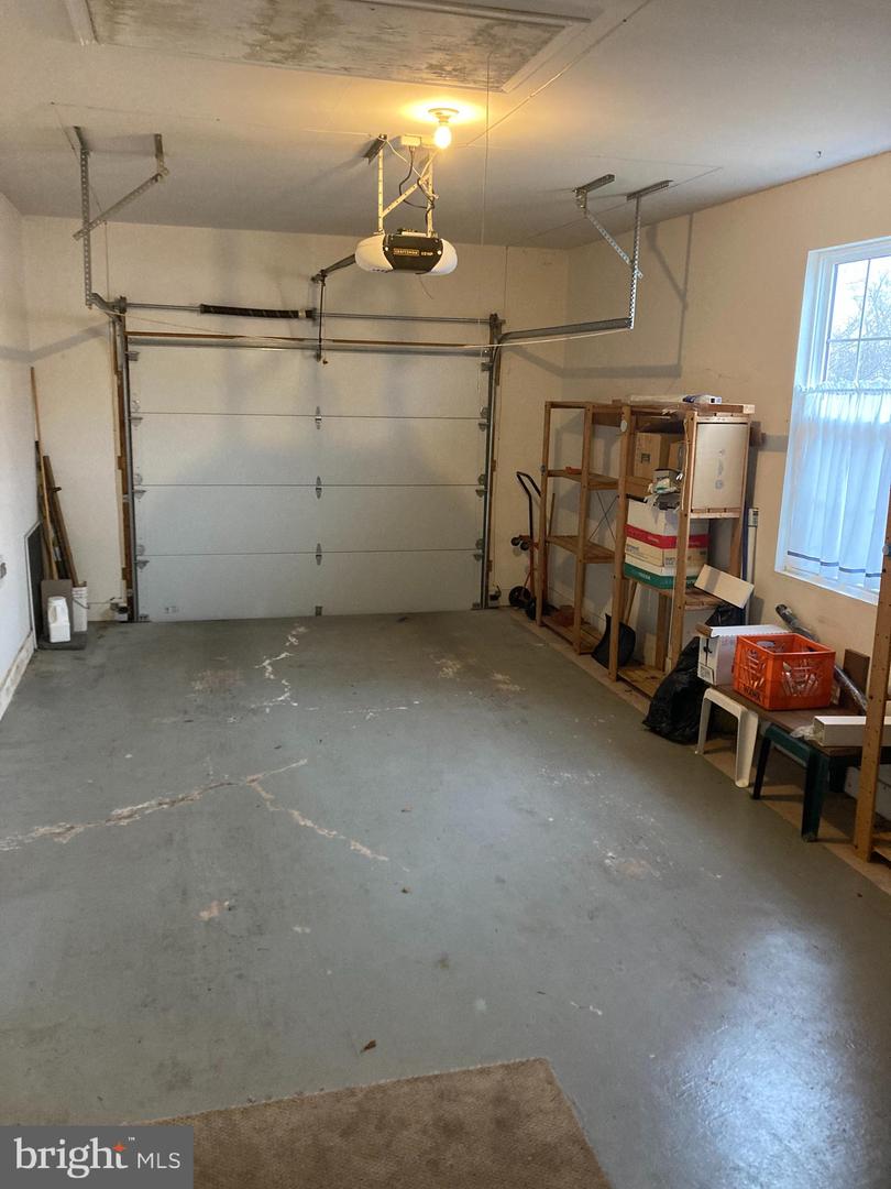 530 Honeysuckle Ct