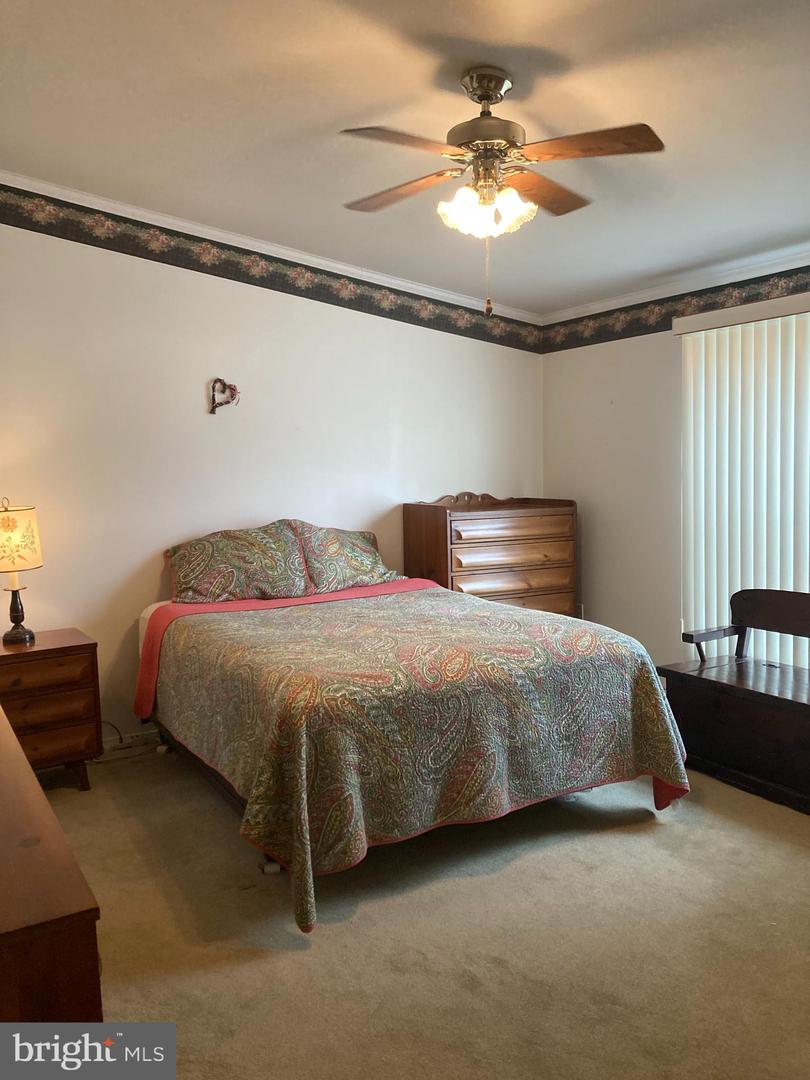 530 Honeysuckle Ct