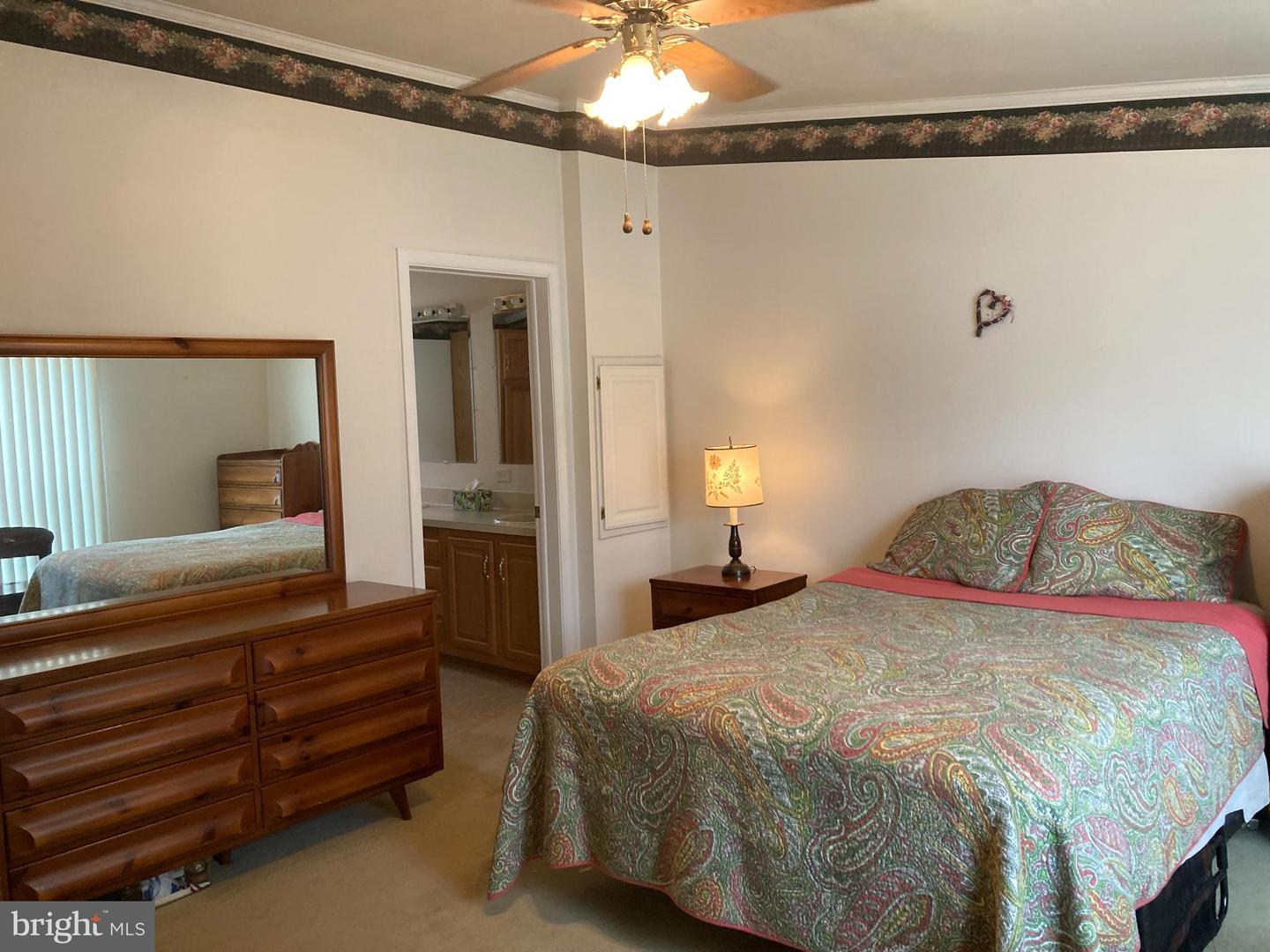 530 Honeysuckle Ct