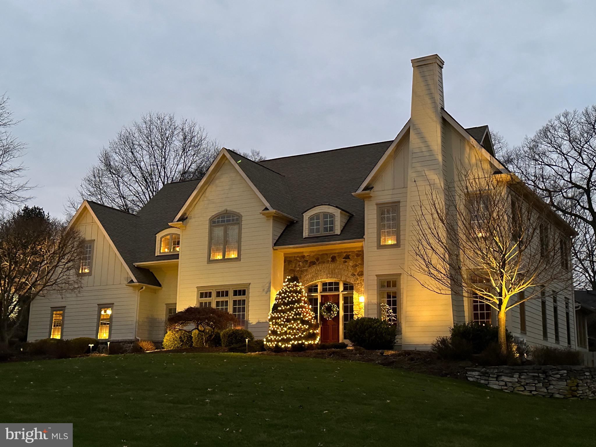 4240 Erica Dr