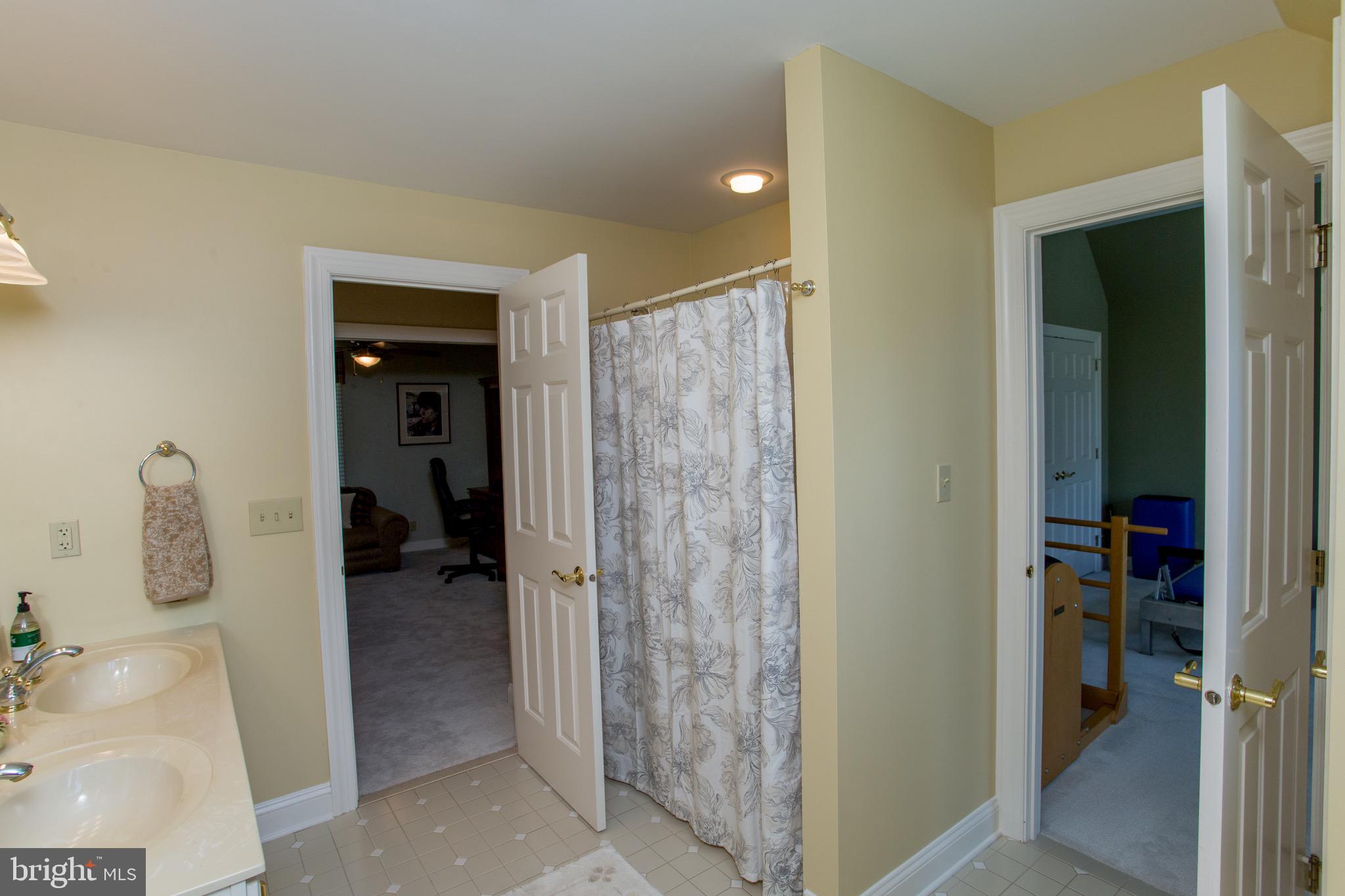 4240 Erica Dr
