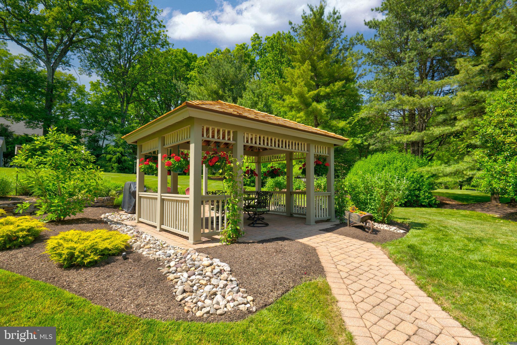 4240 Erica Dr