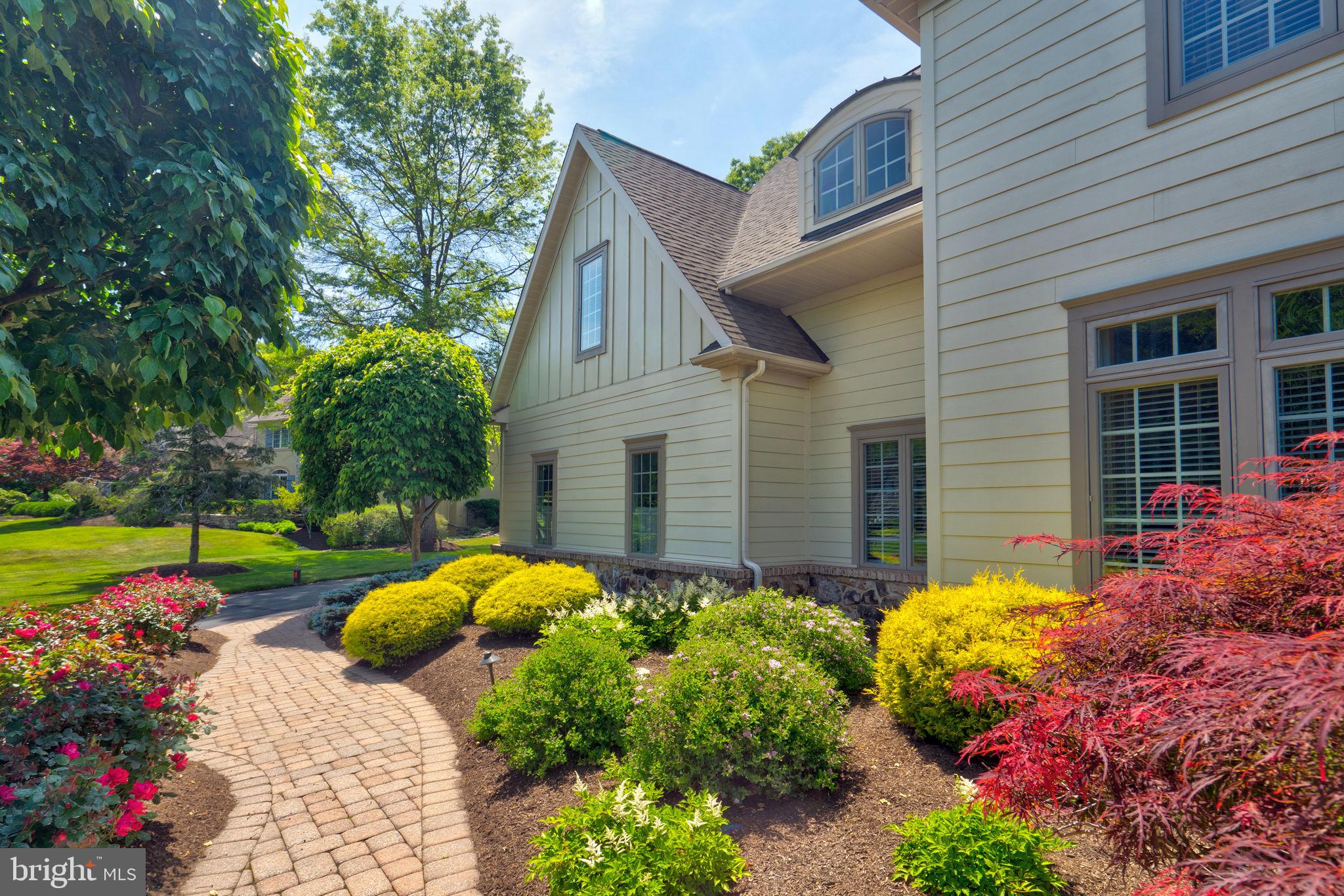 4240 Erica Dr