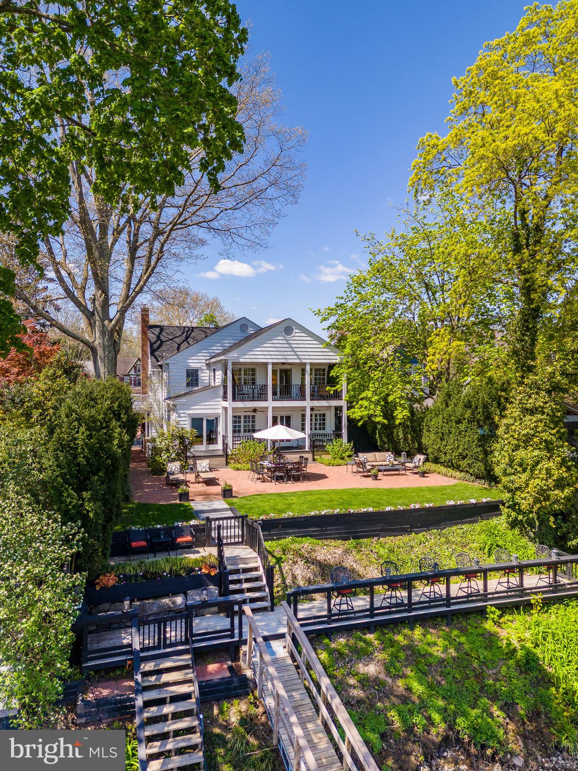 64 N Main St