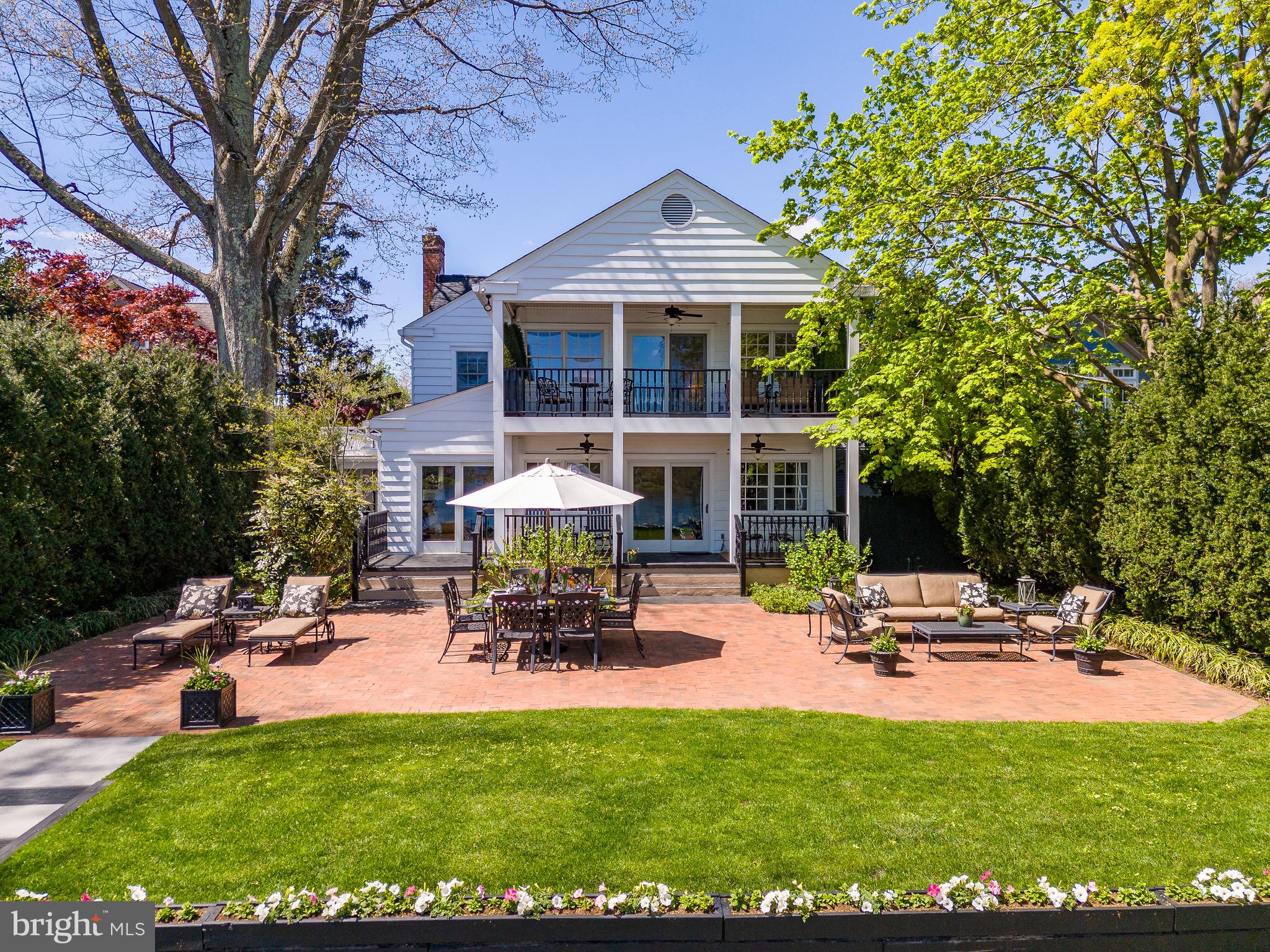 64 N Main St