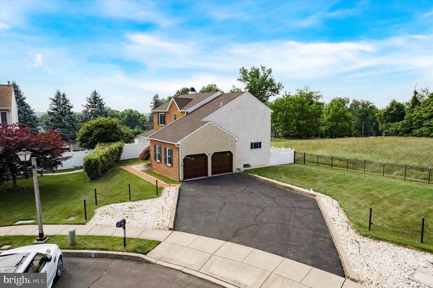 2041 Christina Ct