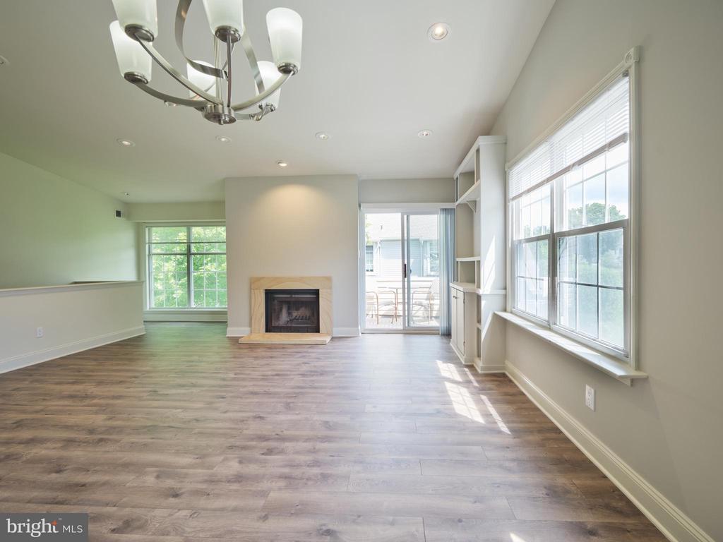 51 MEADOW LN