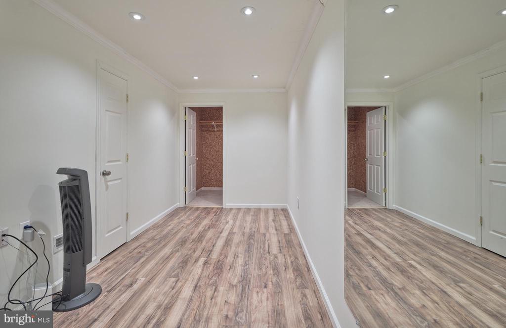 51 MEADOW LN