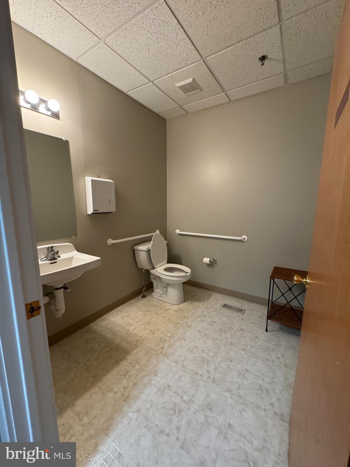 603 CORPORATE DRIVE W W