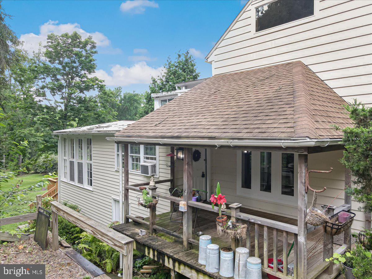 4825 River Rd