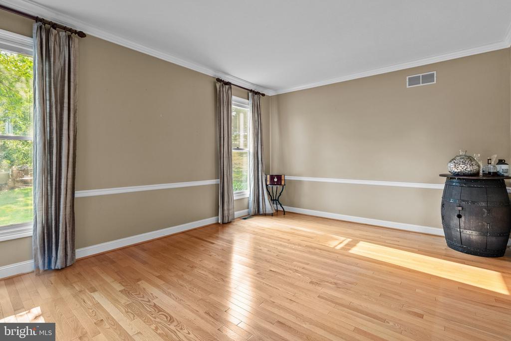 543 Heatons Mill Dr