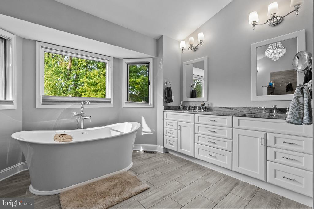 543 Heatons Mill Dr