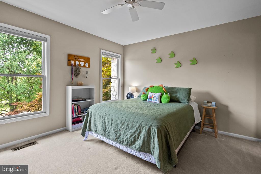 543 Heatons Mill Dr