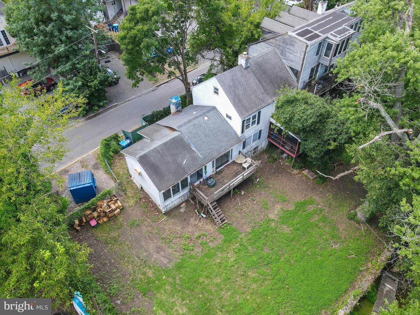48 Waterloo St