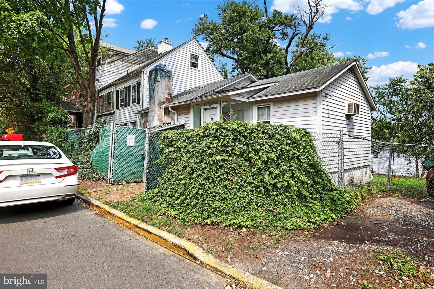 48 Waterloo St