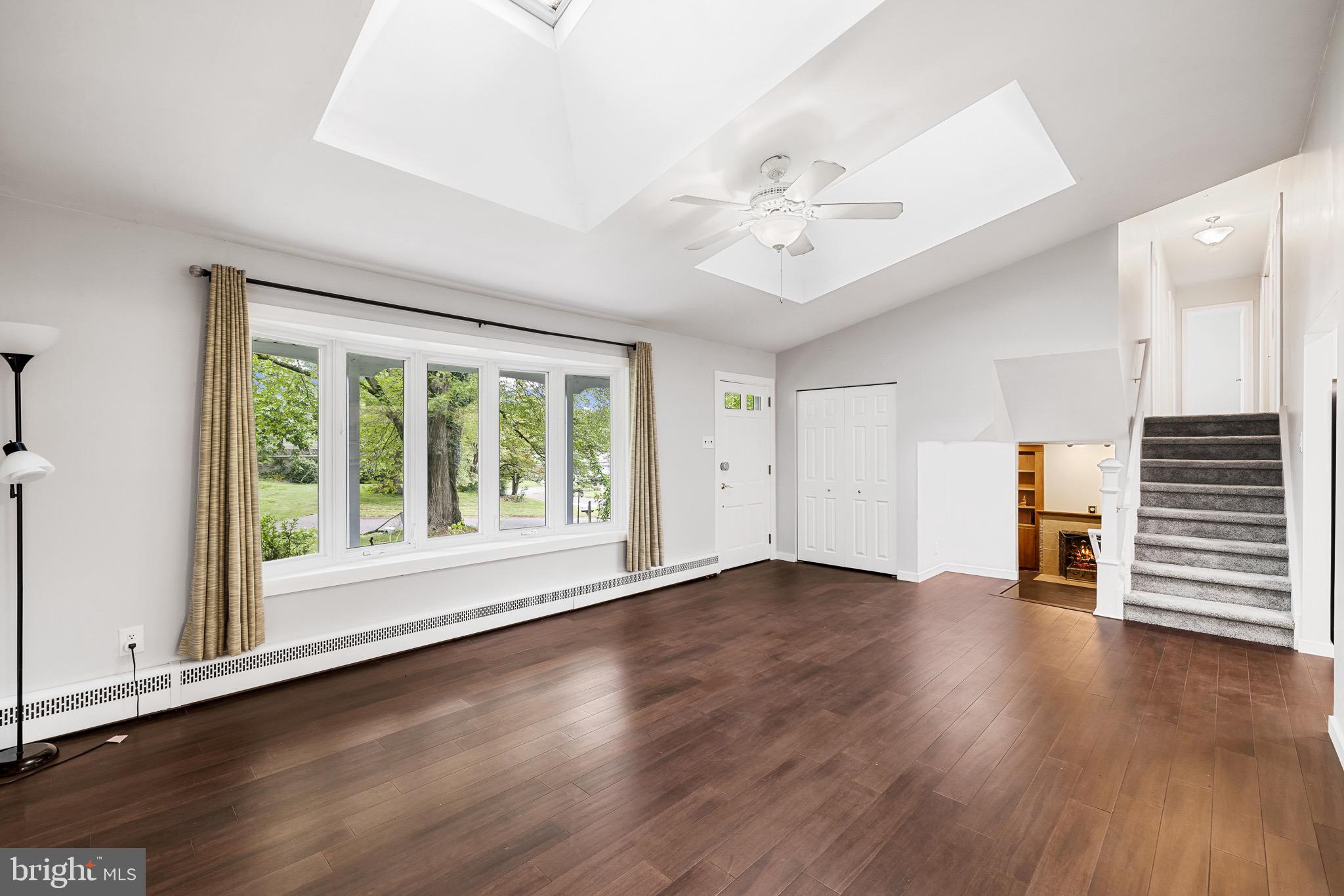 1 Serene Ln