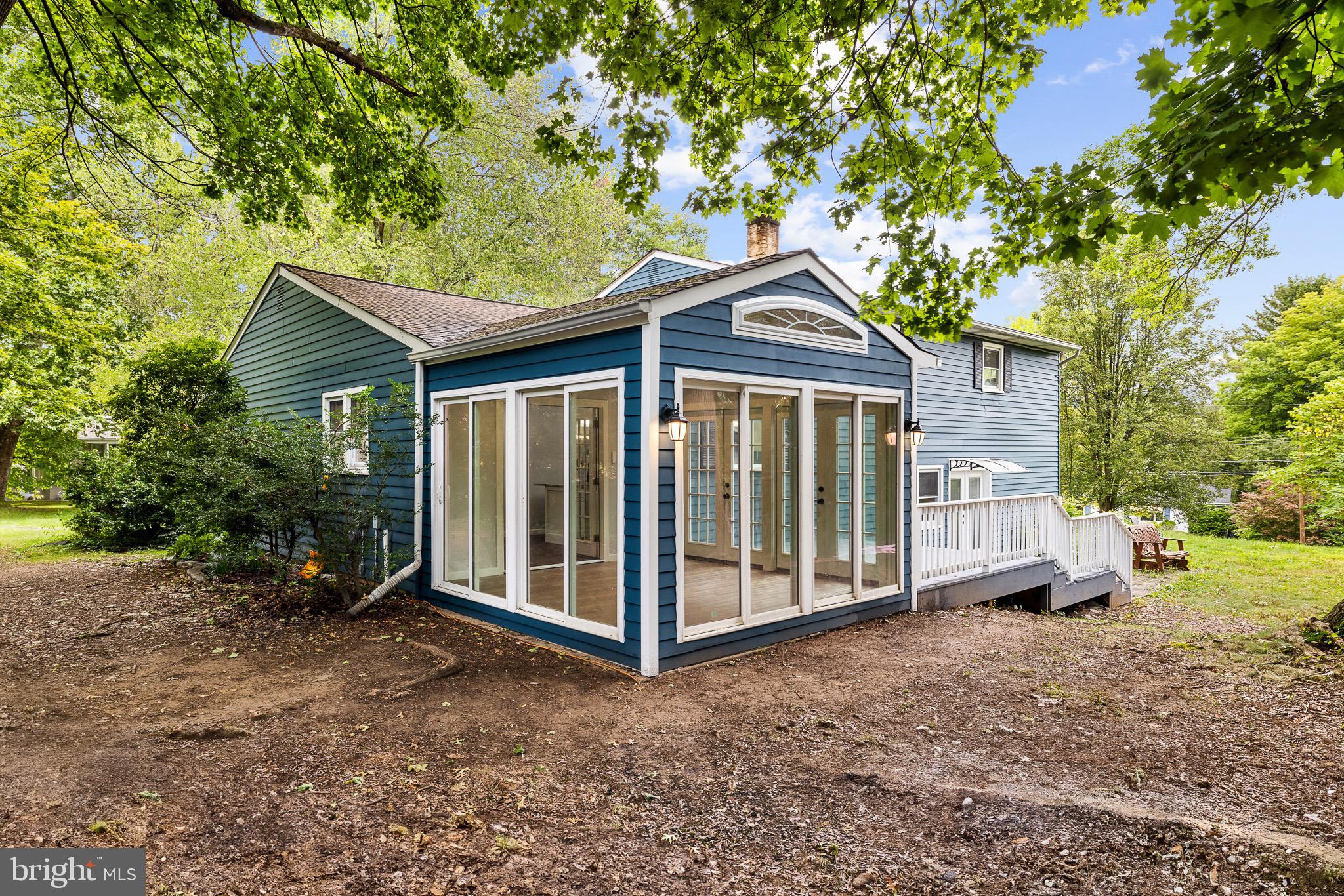 1 Serene Ln
