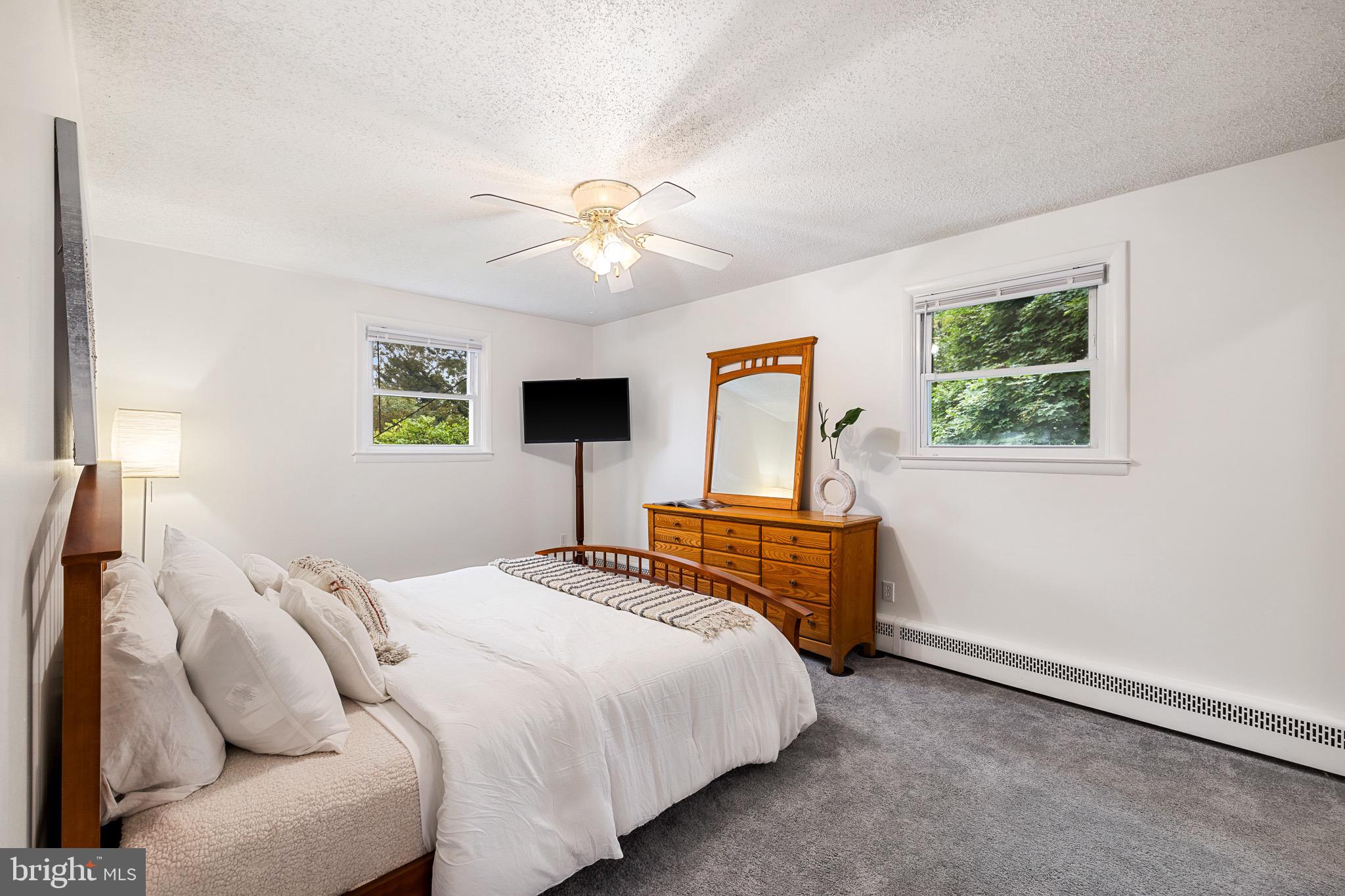 1 Serene Ln
