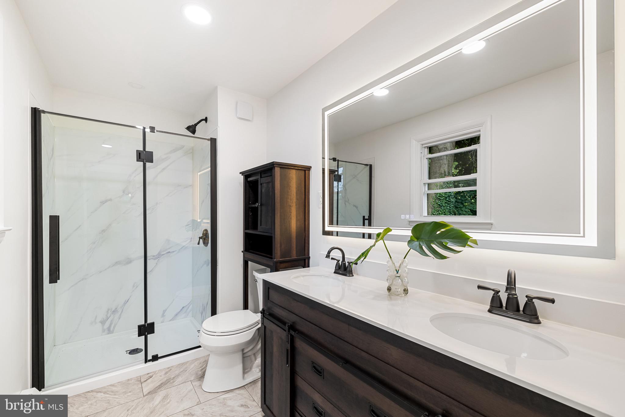 1 Serene Ln