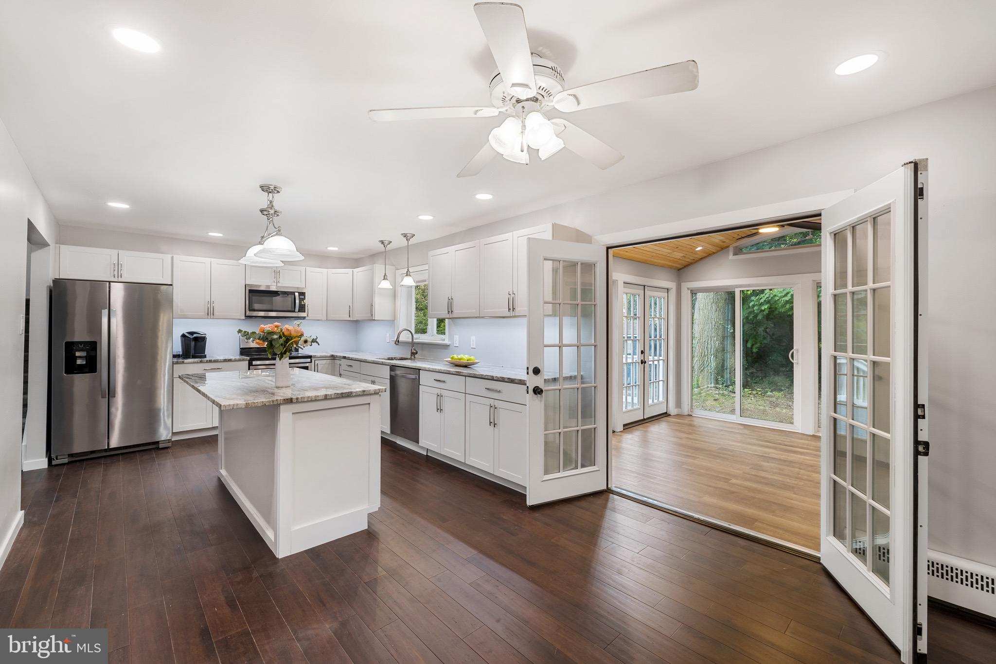 1 Serene Ln