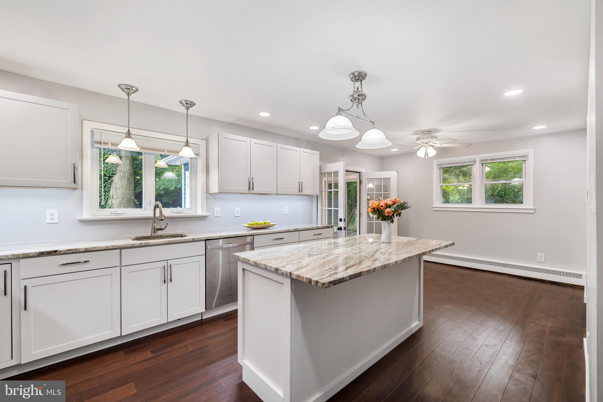 1 Serene Ln