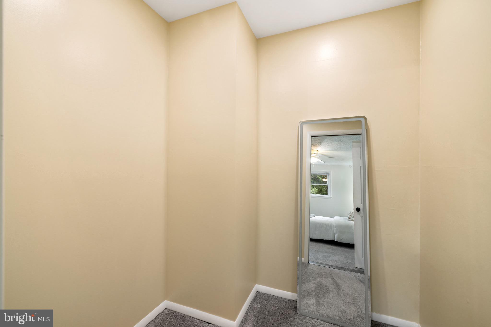 1 Serene Ln