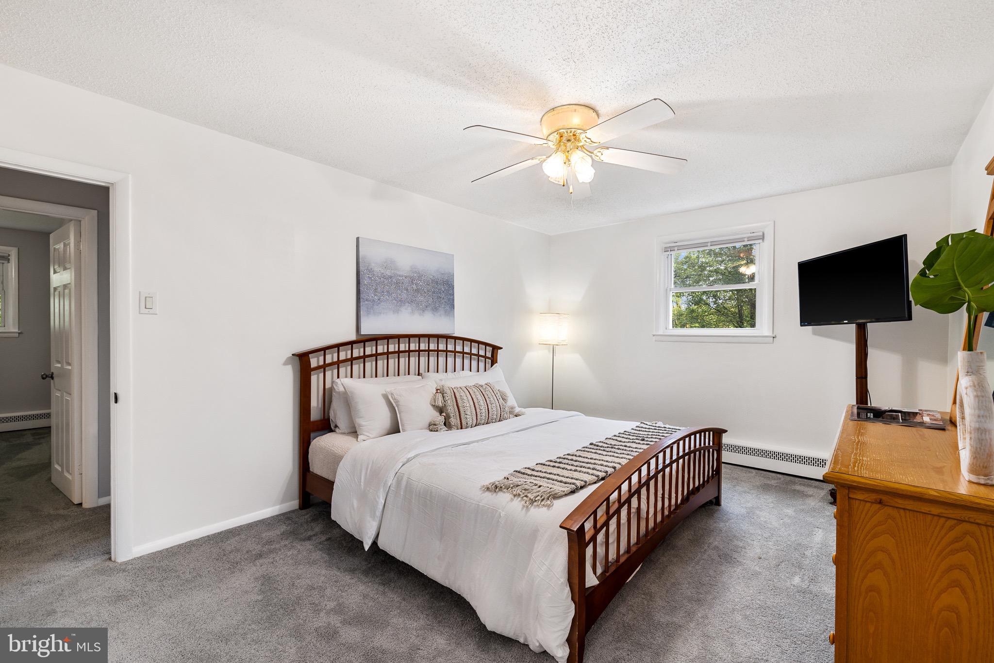 1 Serene Ln