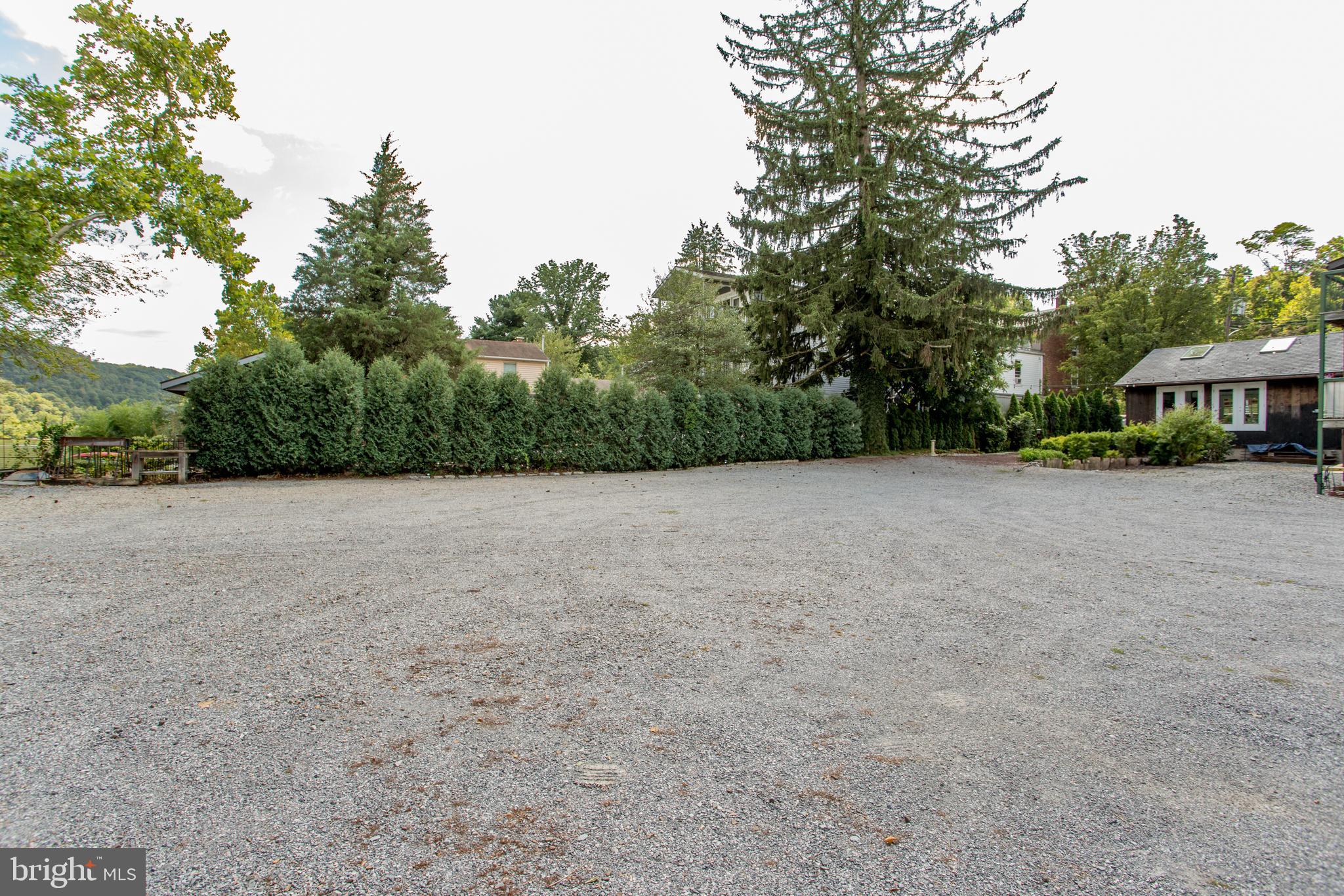 142 S MAIN STREET COMMERCIAL