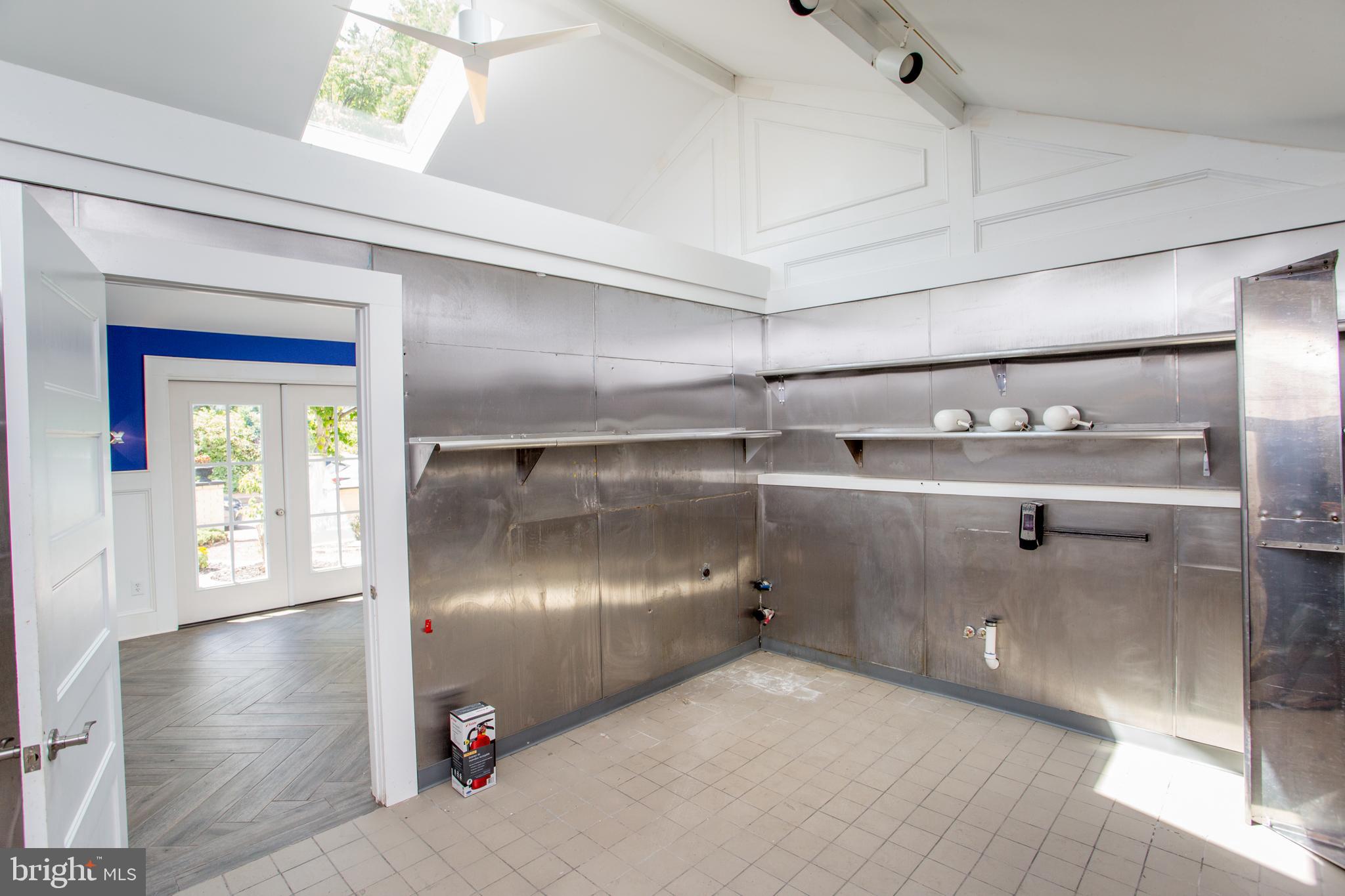 142 S MAIN STREET COMMERCIAL