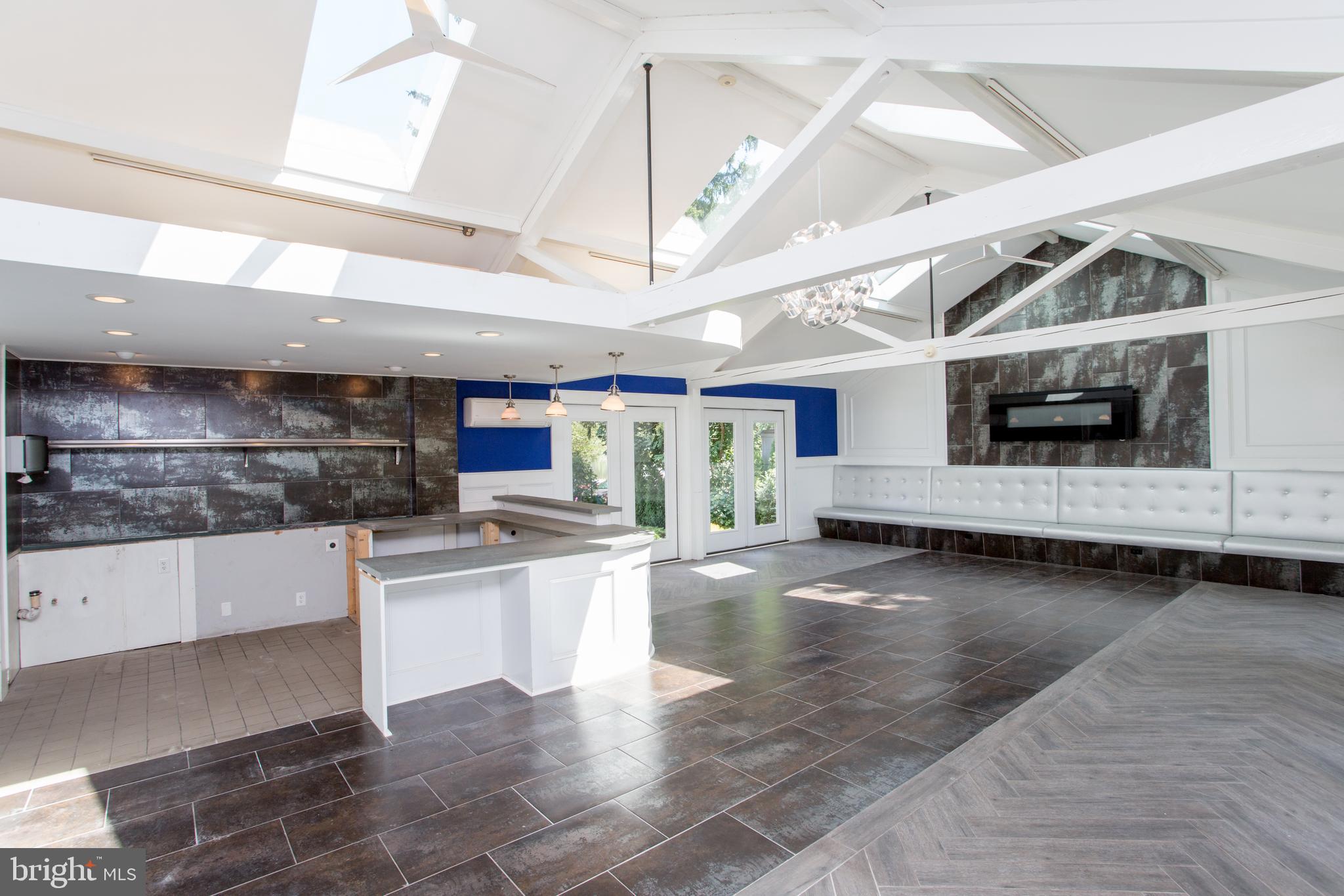 142 S MAIN STREET COMMERCIAL