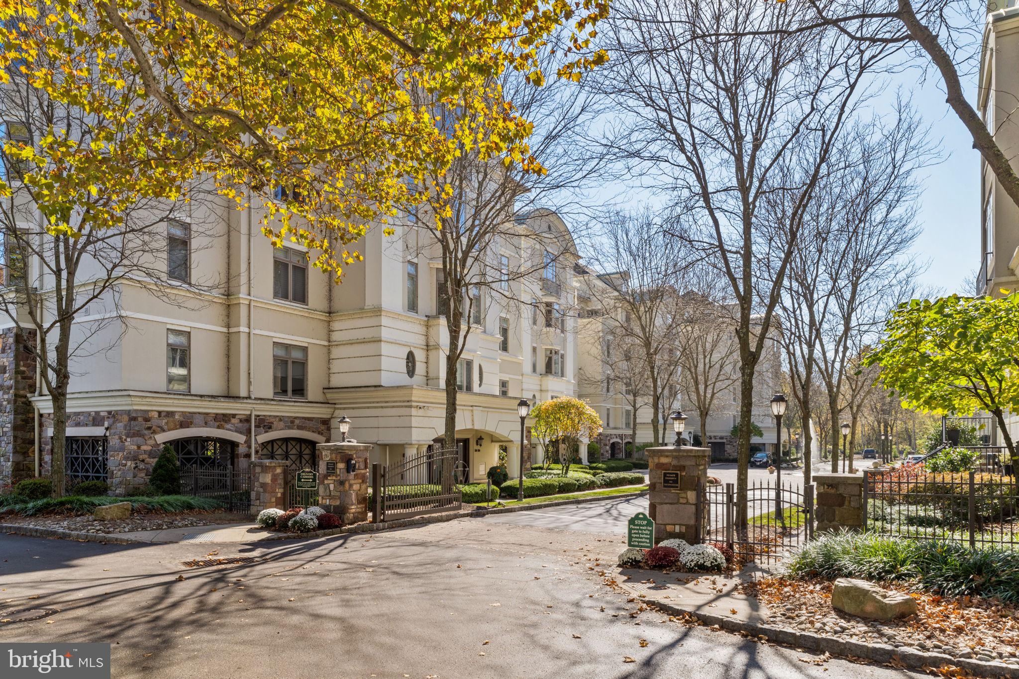 525 Waterview Pl #525