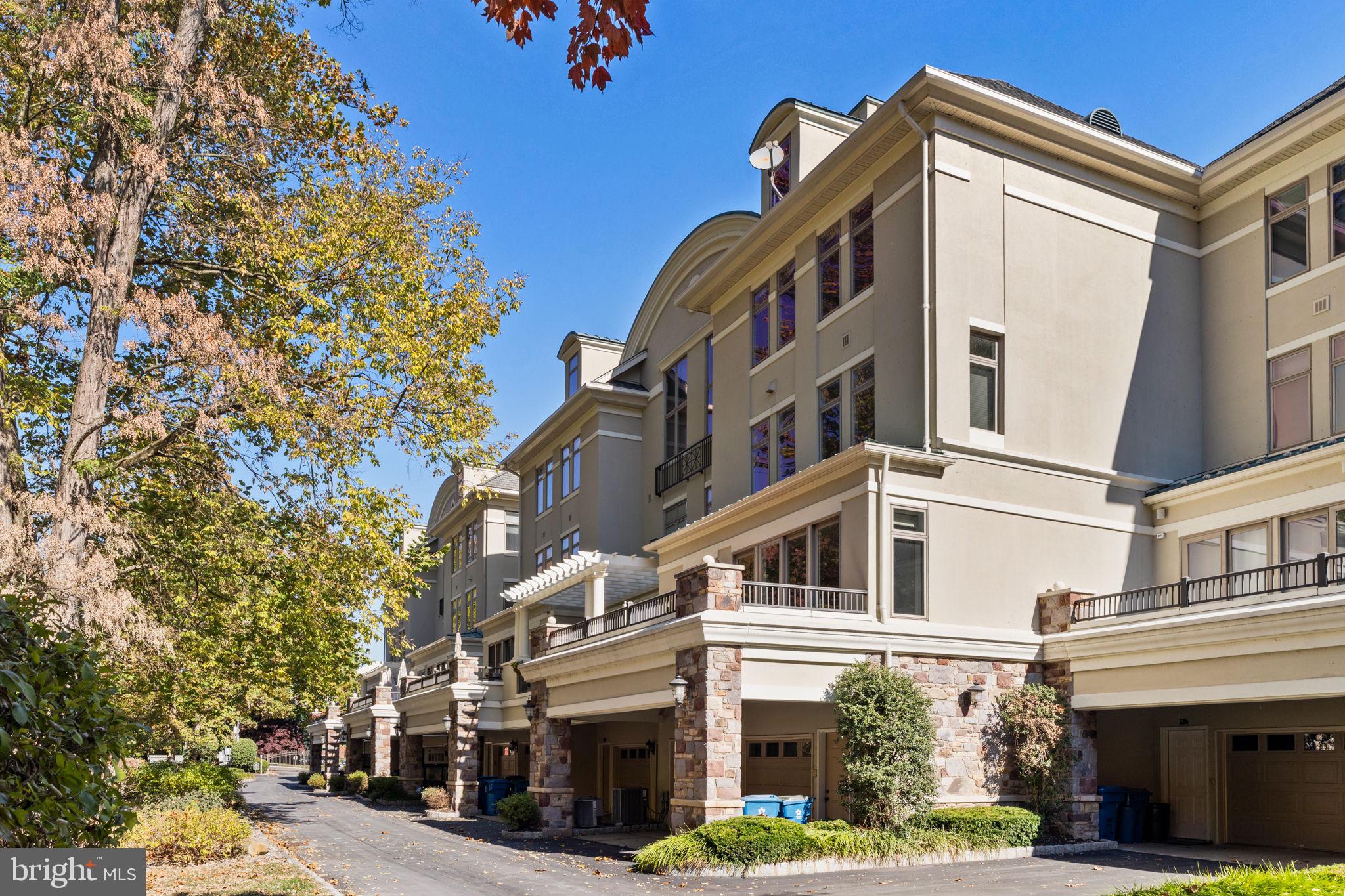 525 Waterview Pl #525