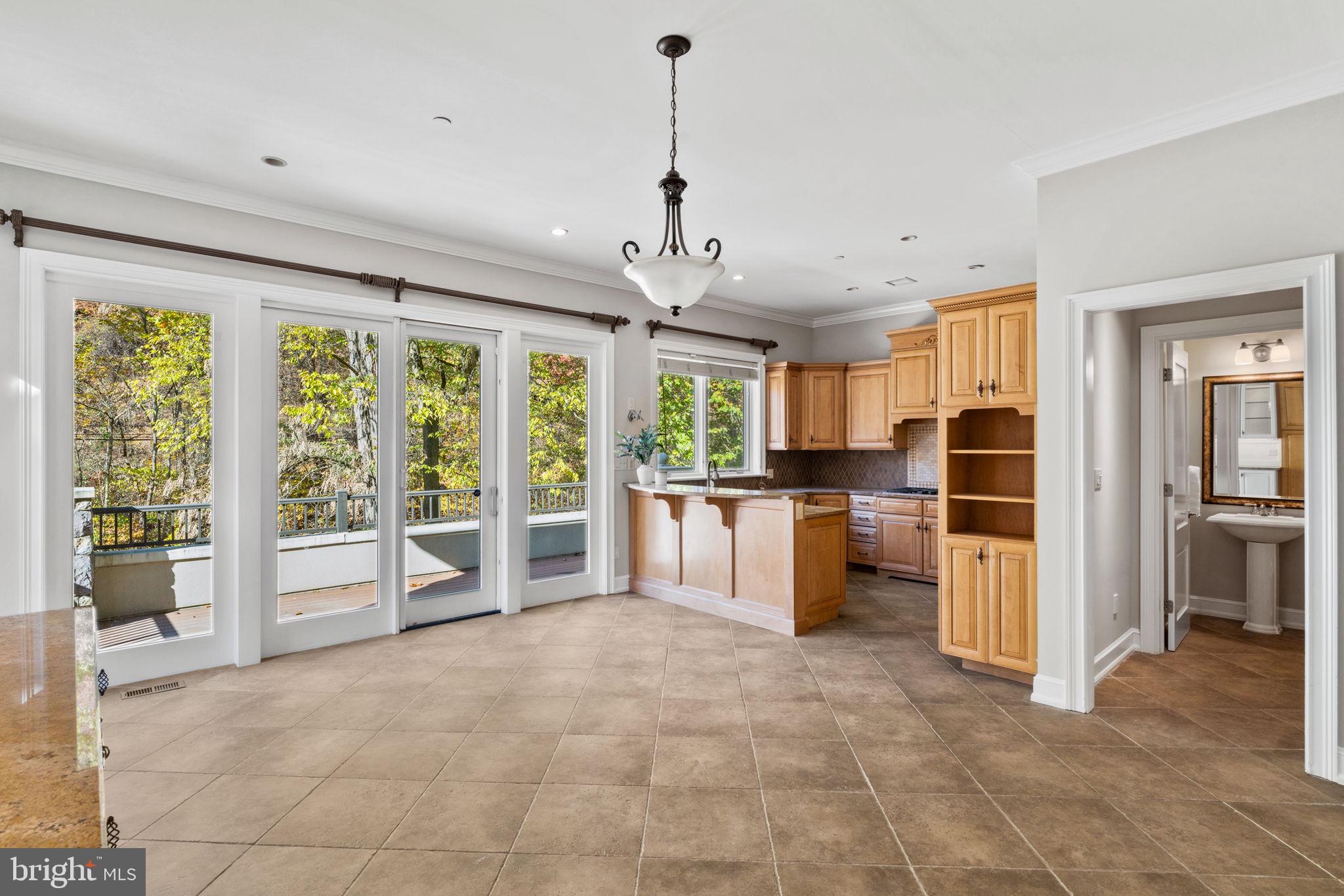 525 Waterview Pl #525