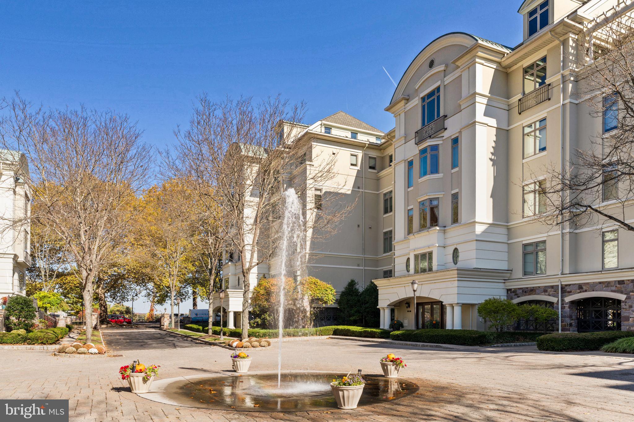 525 Waterview Pl #525