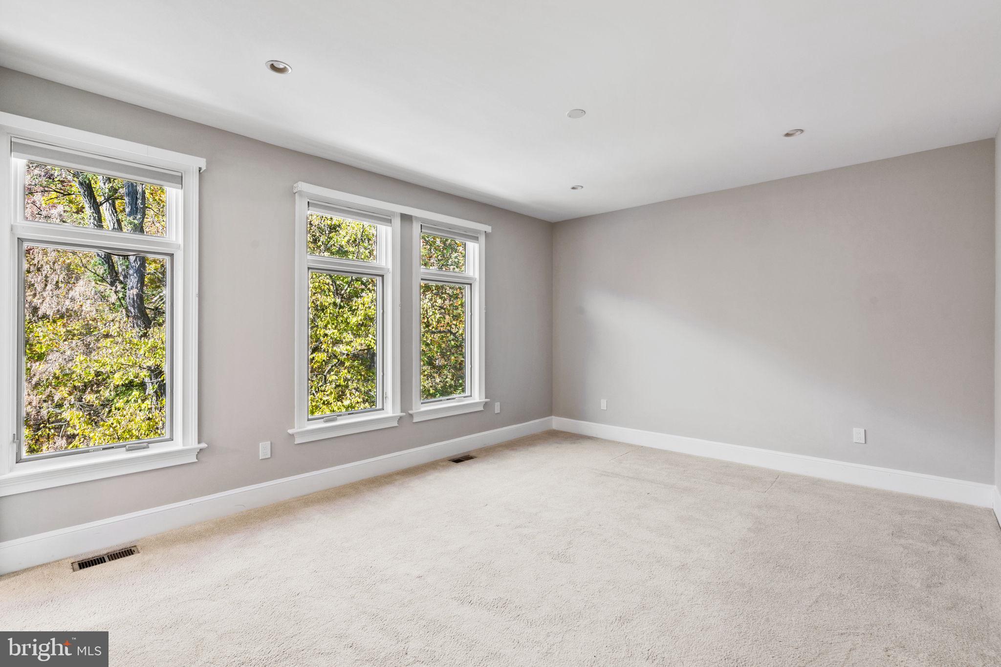 525 Waterview Pl #525