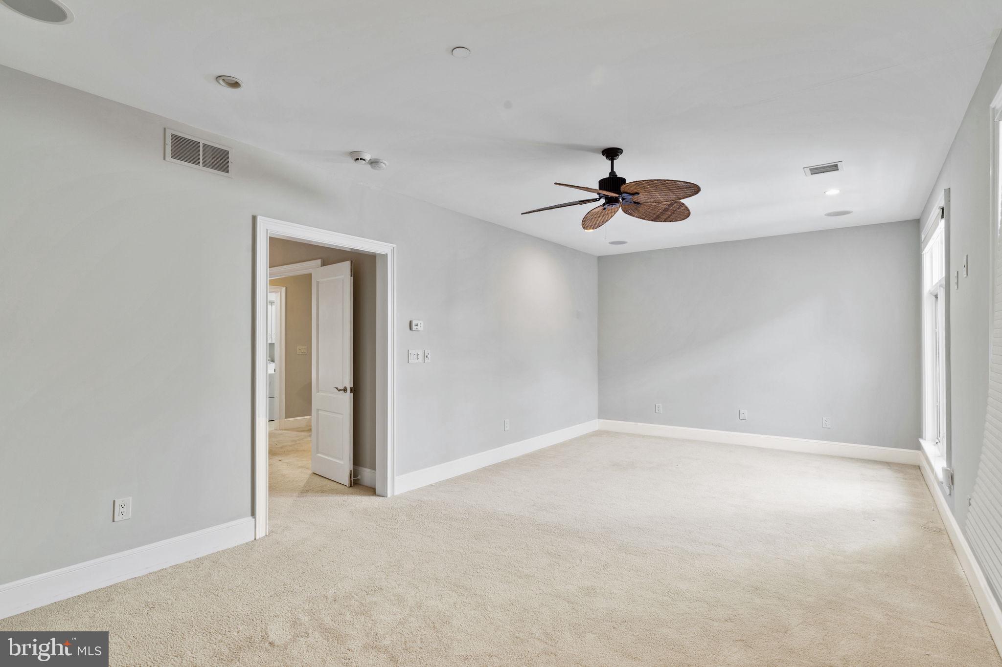 525 Waterview Pl #525