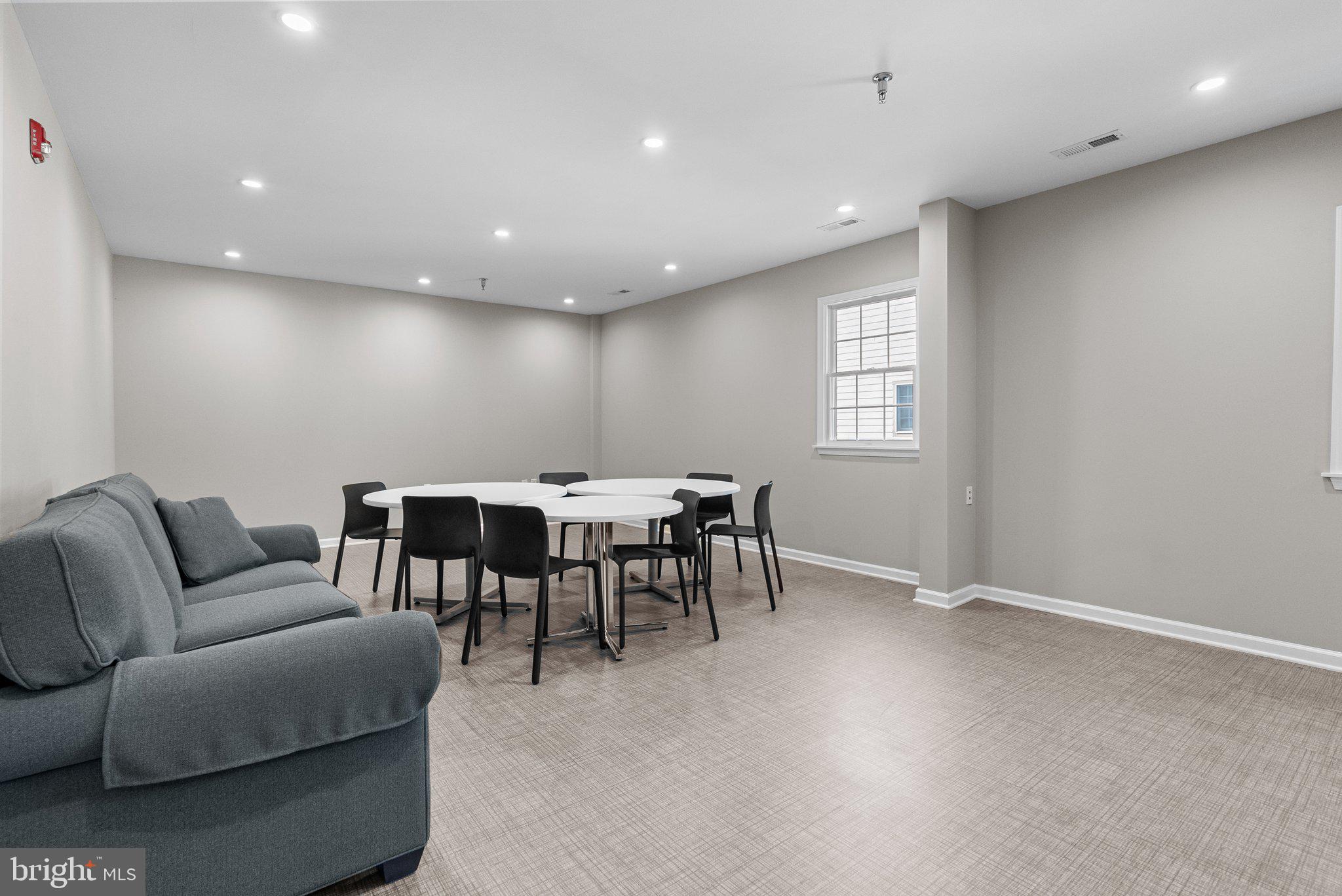 790 NEWTOWN YARDLEY ROAD 422-425