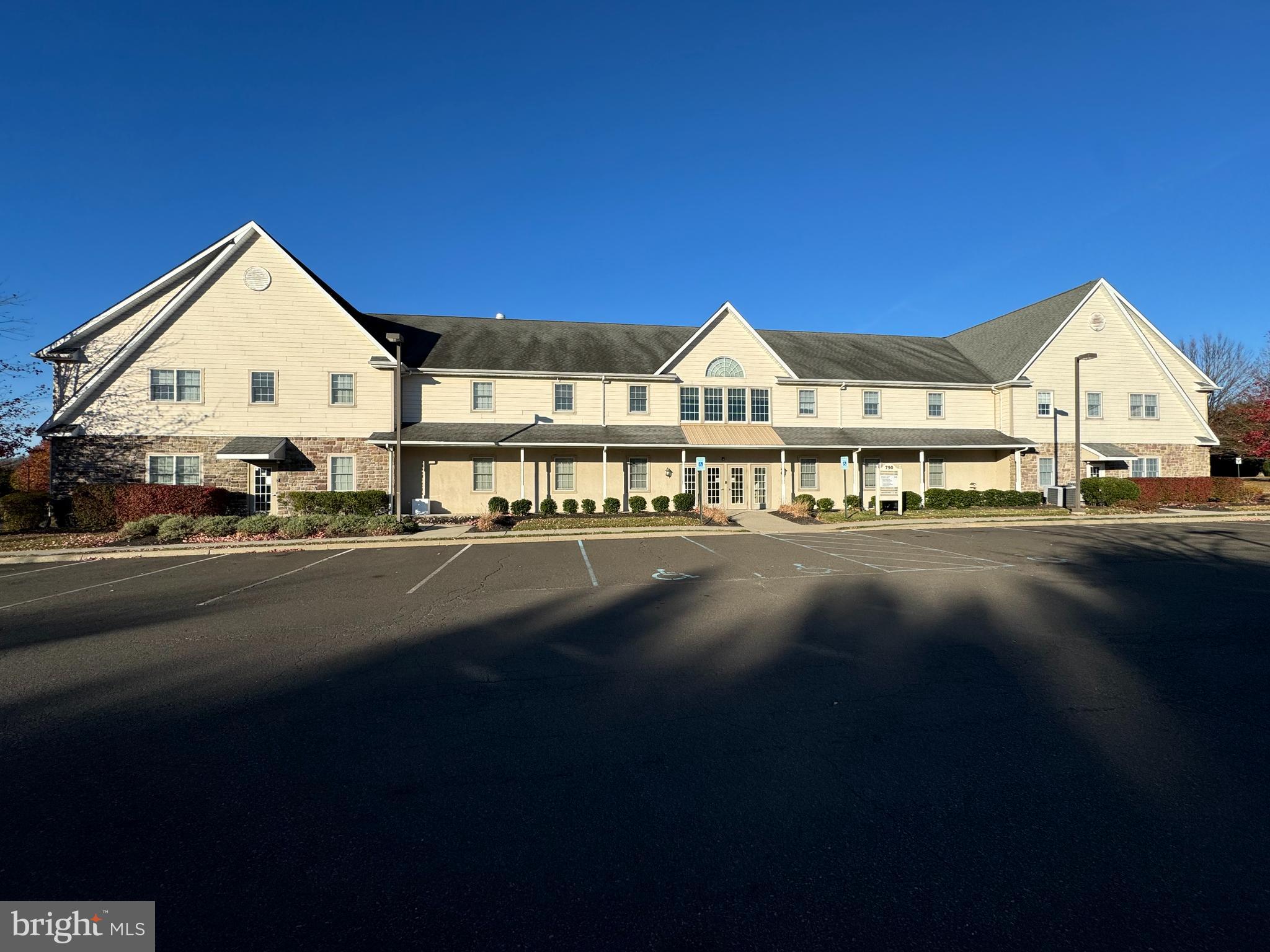 790 NEWTOWN YARDLEY ROAD 422-425