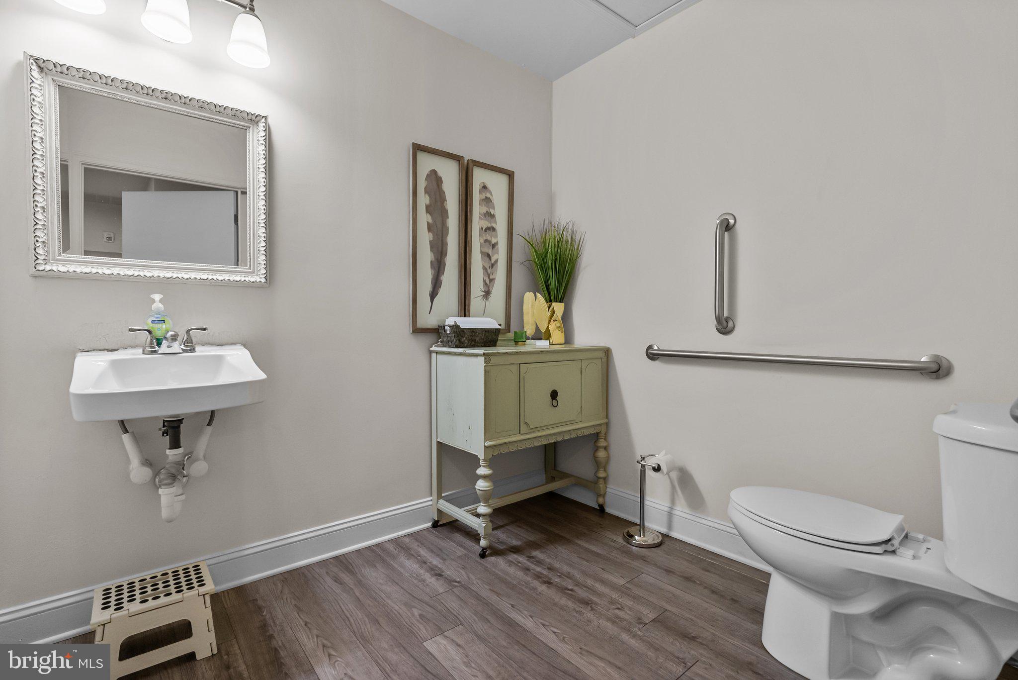 790 NEWTOWN YARDLEY ROAD 422-425