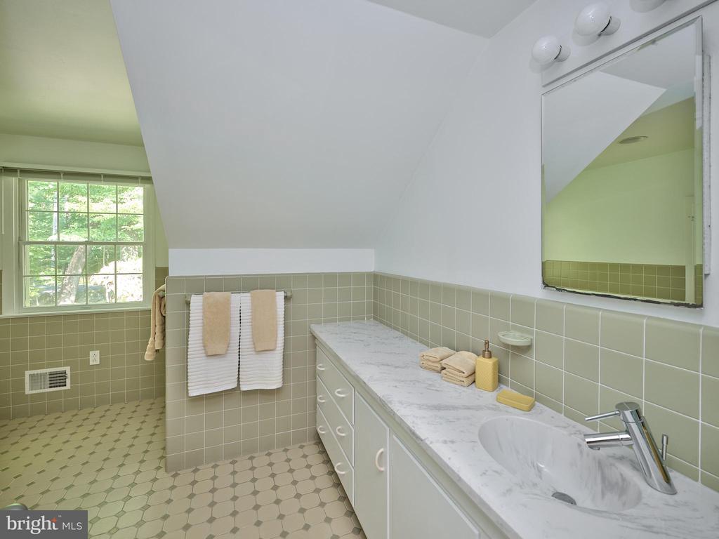 3418 GREAT OAKS RD